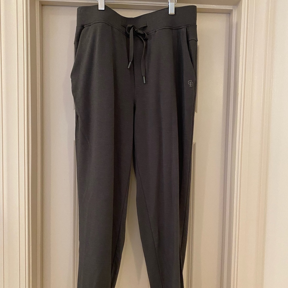 Cozy Earth Small Women’s Gray Bamboo Blend Jogger Pants